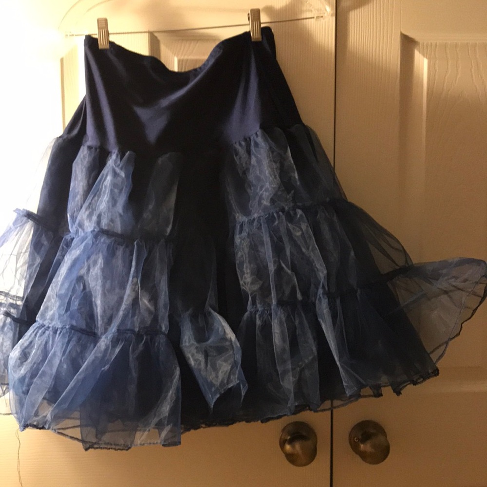 Tutu blue